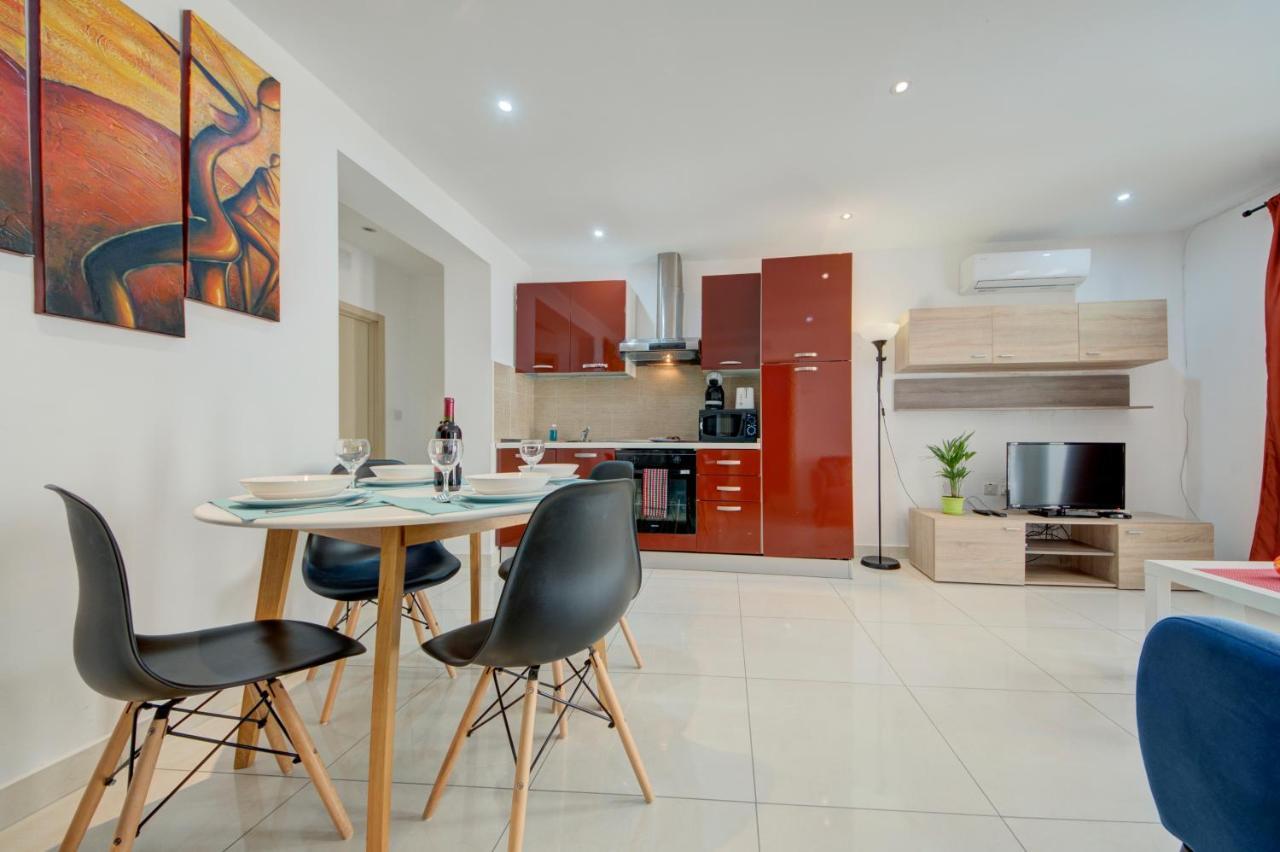 Sapphire Court 2 Bedroom Apartments By Shortletsmalta Sliema Bagian luar foto