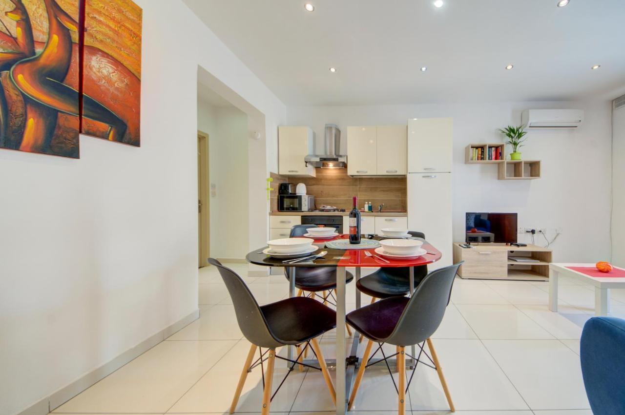 Sapphire Court 2 Bedroom Apartments By Shortletsmalta Sliema Bagian luar foto